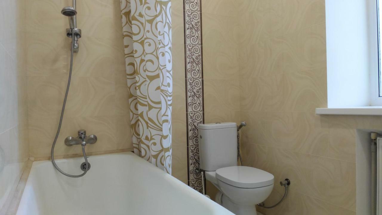 Separate Room Homestay In A Private House, Facilities Shared With Owner Berdychiv Exterior photo
